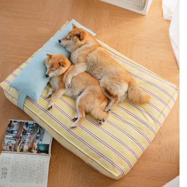 Vintage Calming Dog & Cat Sofa Bed - Image 10
