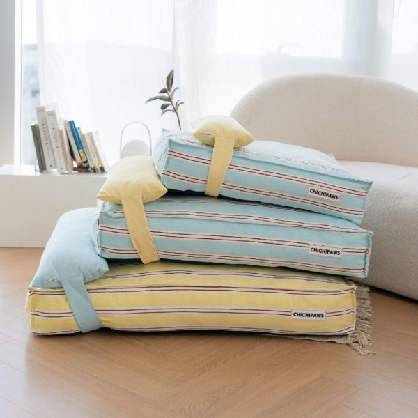 Vintage Calming Dog & Cat Sofa Bed - Image 3