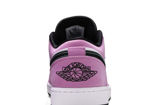 JAA 1 Low SE 'Violet Shock' CK3022-503 – For Men - Image 6