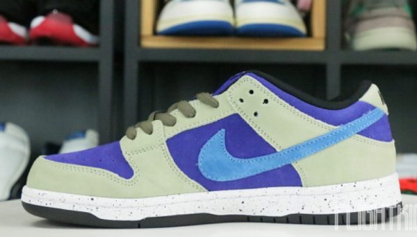 Dunk Low SB ACG Celadon Signature Footwear – Drop - Image 2