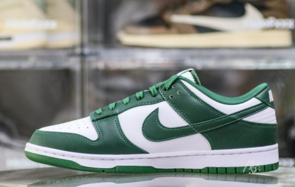 Dunk Low Michigan State Team Green Unfading Sneaker – Limited - Image 2