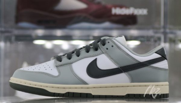 Dunk Low Light Smoke Grey Classic Kicks – Streetwear - Image 2