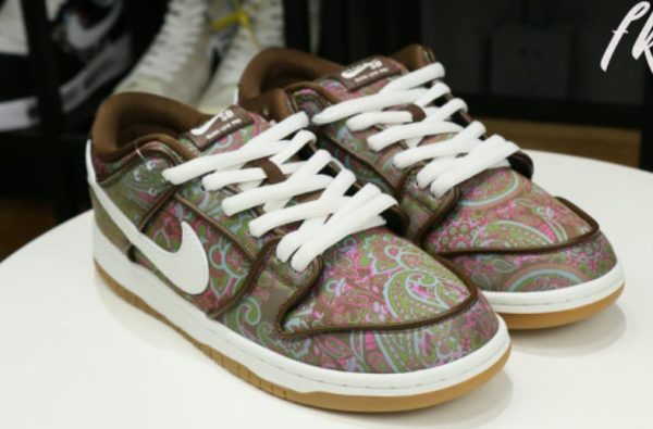 SB Dunk Low Pro Paisley Brown Unfading Sneaker – Iconic - Image 3