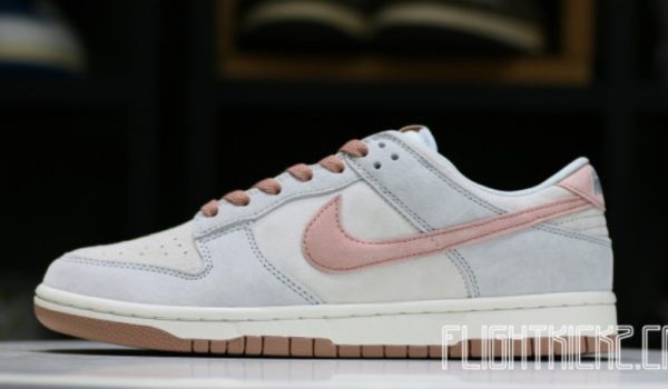 Dunk Low Fossil Rose Iconic Sneaker – Limited - Image 2
