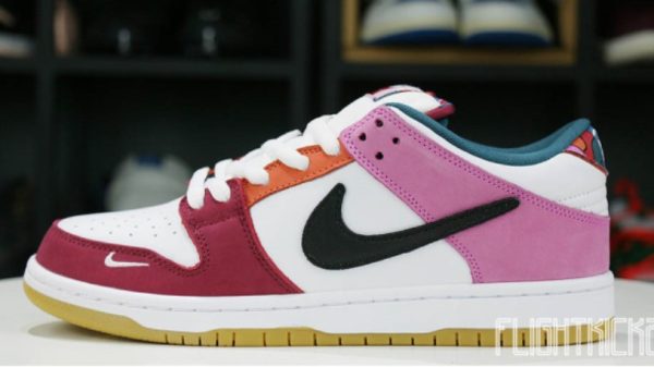 Dunk SB Low Pro QS Parra (Friends & Family) (2021) Unfading Sneaker – Limited - Image 2
