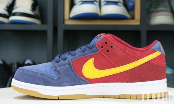 SB Dunk Low Barcelona Classic Kicks – For Men - Image 2