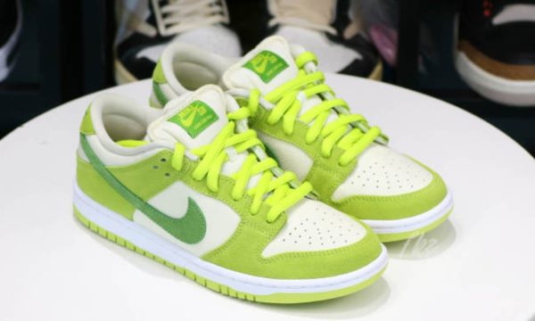 SB Dunk Low Green Apple 2022 Classic Kicks – Streetwear - Image 3