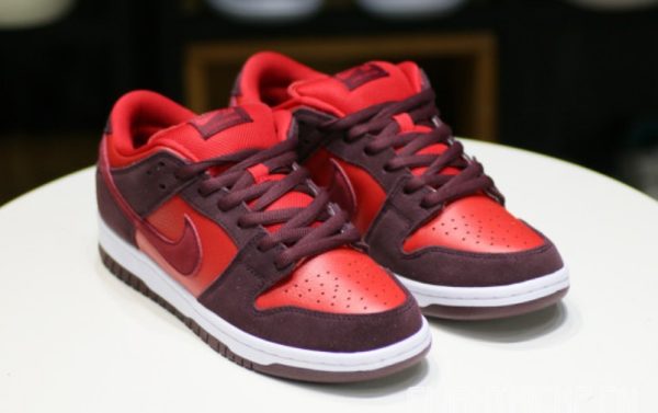 SB Dunk Low Cherry Unfading Sneaker – Drop - Image 3