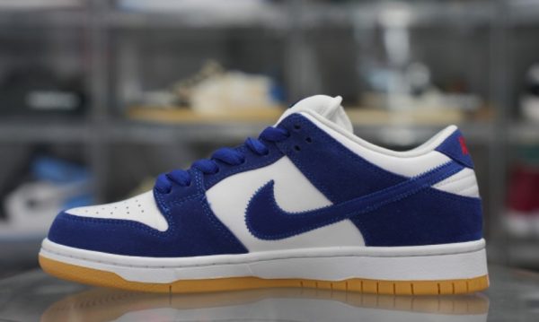 Dunk Low SB Los Angeles Dodgers Classic Kicks – Drop - Image 2