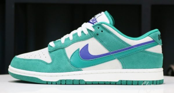 Dunk Low '85' Rich Green 2022 Classic Kicks – Iconic - Image 2