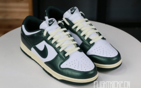 Dunk Low Vintage Green Unfading Sneaker – For Men - Image 3