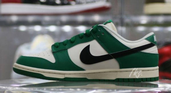 Dunk Lottery 2022 Unfading Sneaker – Iconic - Image 2