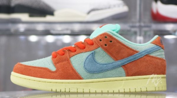 SB Dunk Low Orange/Noise Aqua 2023 Signature Footwear – Limited - Image 2