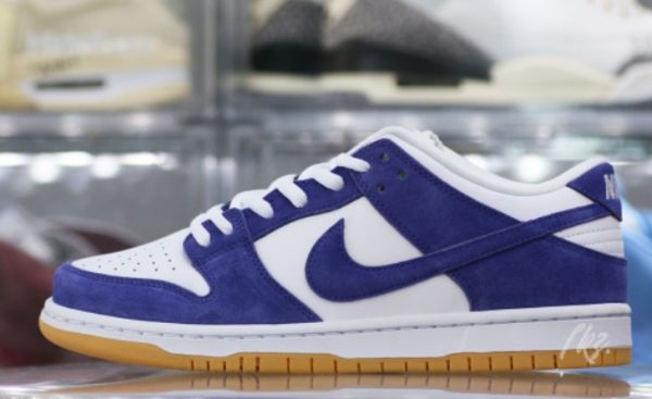 SB Dunk Low Pro ISO Orange Label Court Purple Classic Kicks – Drop - Image 2