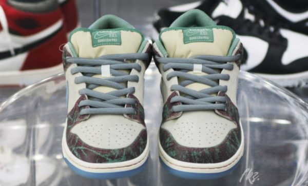 SB Dunk Low Crenshaw Skate Club Unfading Sneaker – Iconic - Image 3