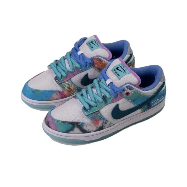 SB Dunk Low Futura Laboratories Bleached Aqua HF6061-400 – Style - Image 2