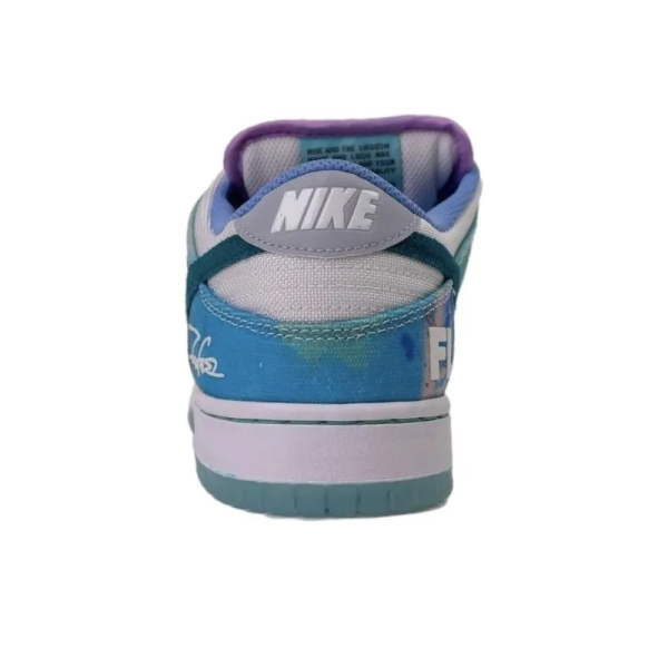 SB Dunk Low Futura Laboratories Bleached Aqua HF6061-400 – Style - Image 3