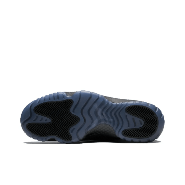 JAA 11 Retro 'Cap and Gown' 378037-005 – Drop - Image 6