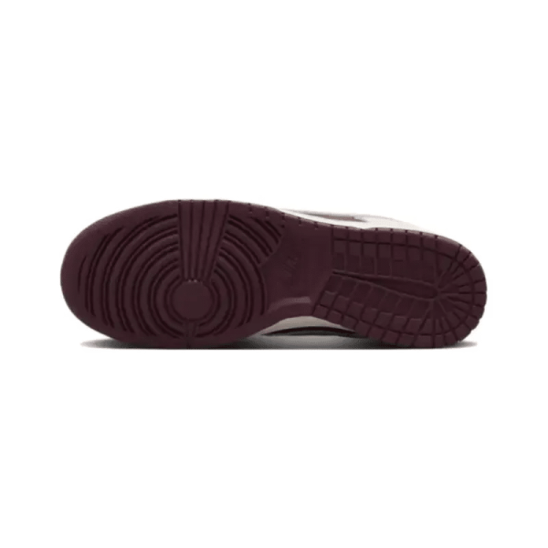 Dunk Low Retro Prm Valentine?s Day (2023) - Dr9705-100 – Iconic - Image 7