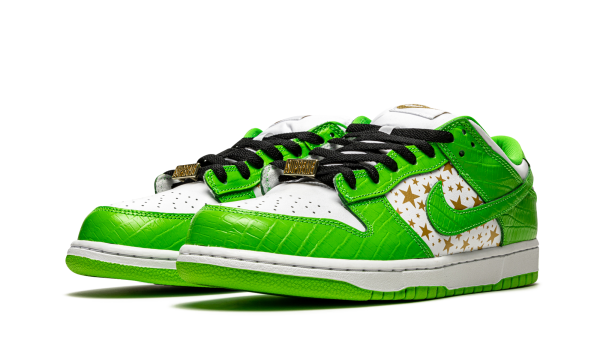 SB Dunk Low 'Supreme - Stars - Mean Green' PR-159275 – Iconic - Image 2